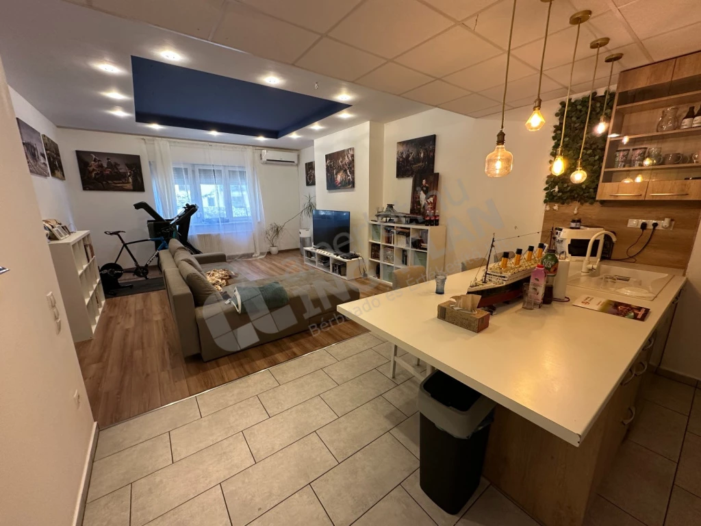 Eladó téglalakás, Budapest XI. kerület, Fehérvári út