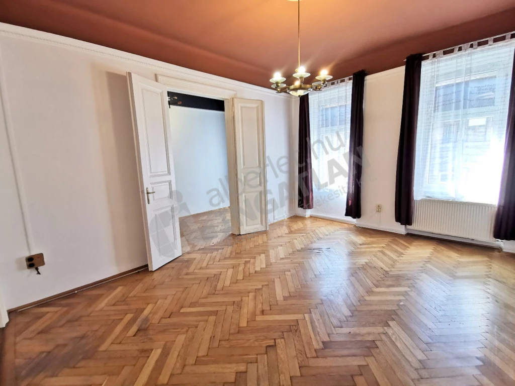 c3-2-name c2-19-name, Budapest VII. kerület, Vörösmarty utca