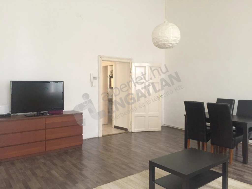 Kiadó téglalakás, Budapest V. kerület, Papnövelde utca