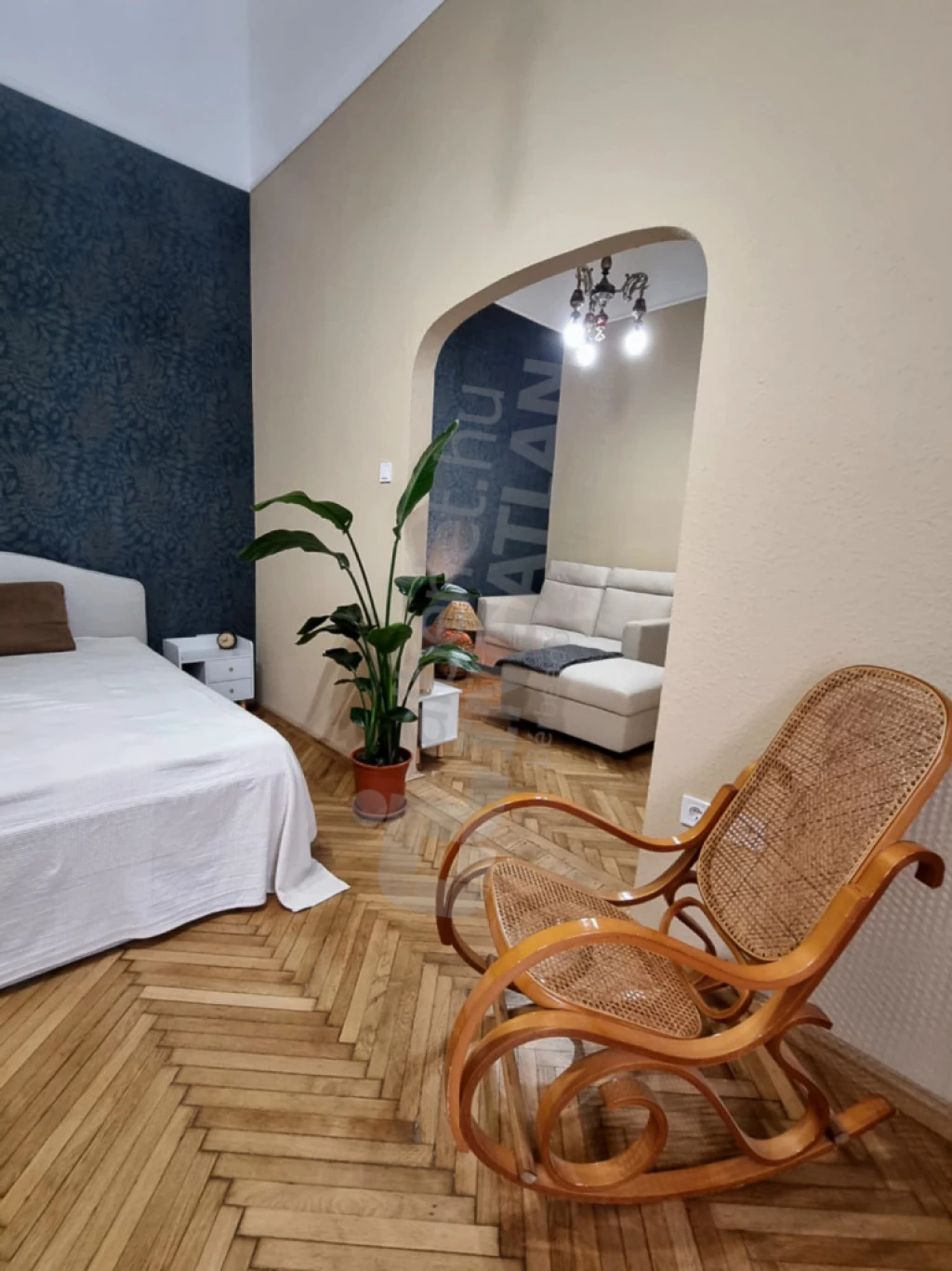 Kiadó téglalakás, Budapest V. kerület, Október 6. utca