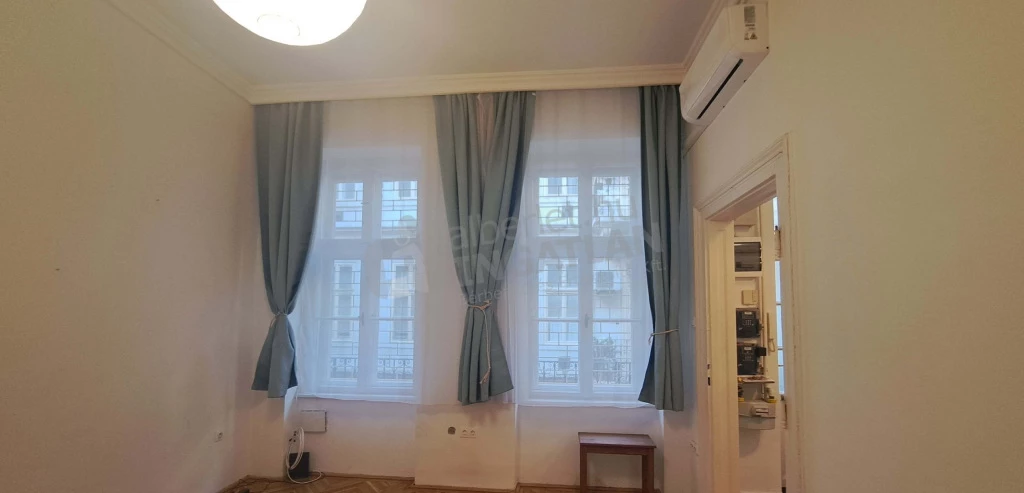 Kiadó téglalakás, Budapest V. kerület, Bihari János utca