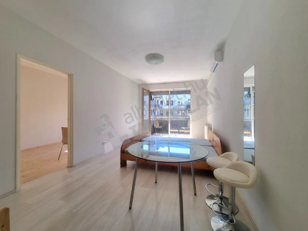 Kiadó téglalakás, Budapest VIII. kerület, Kun utca