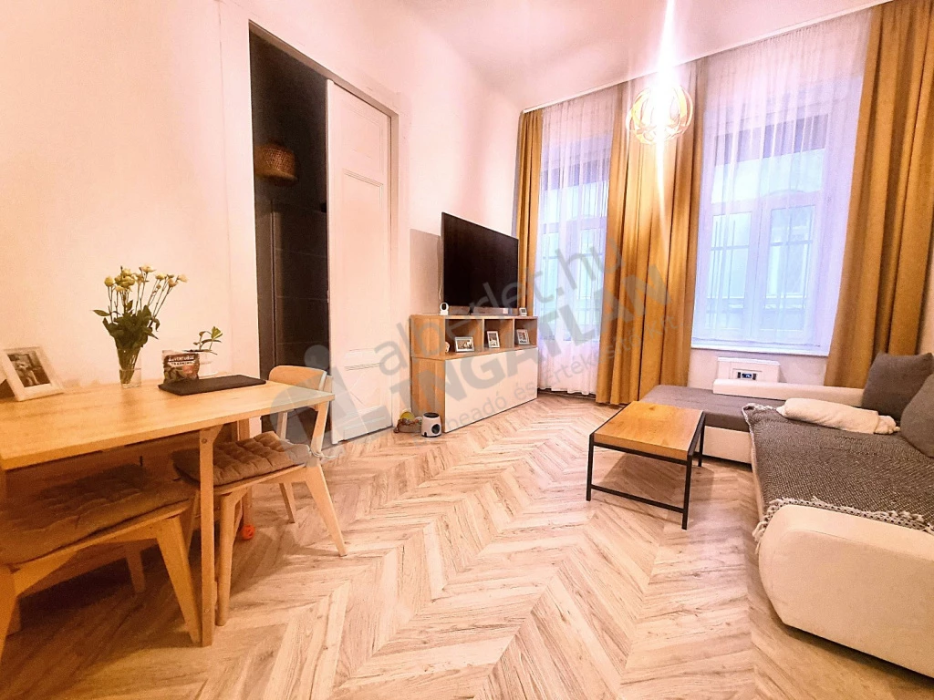 Eladó téglalakás, Budapest VII. kerület, István utca