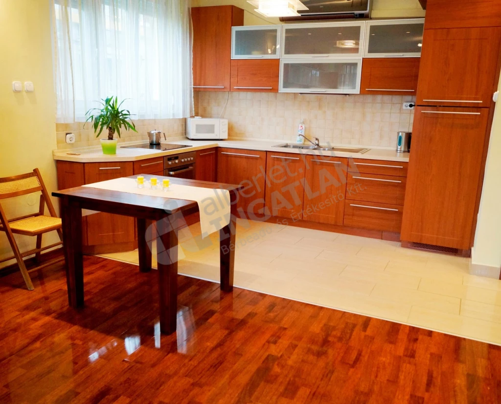 For rent brick flat, Budapest I. kerület, Számadó utca