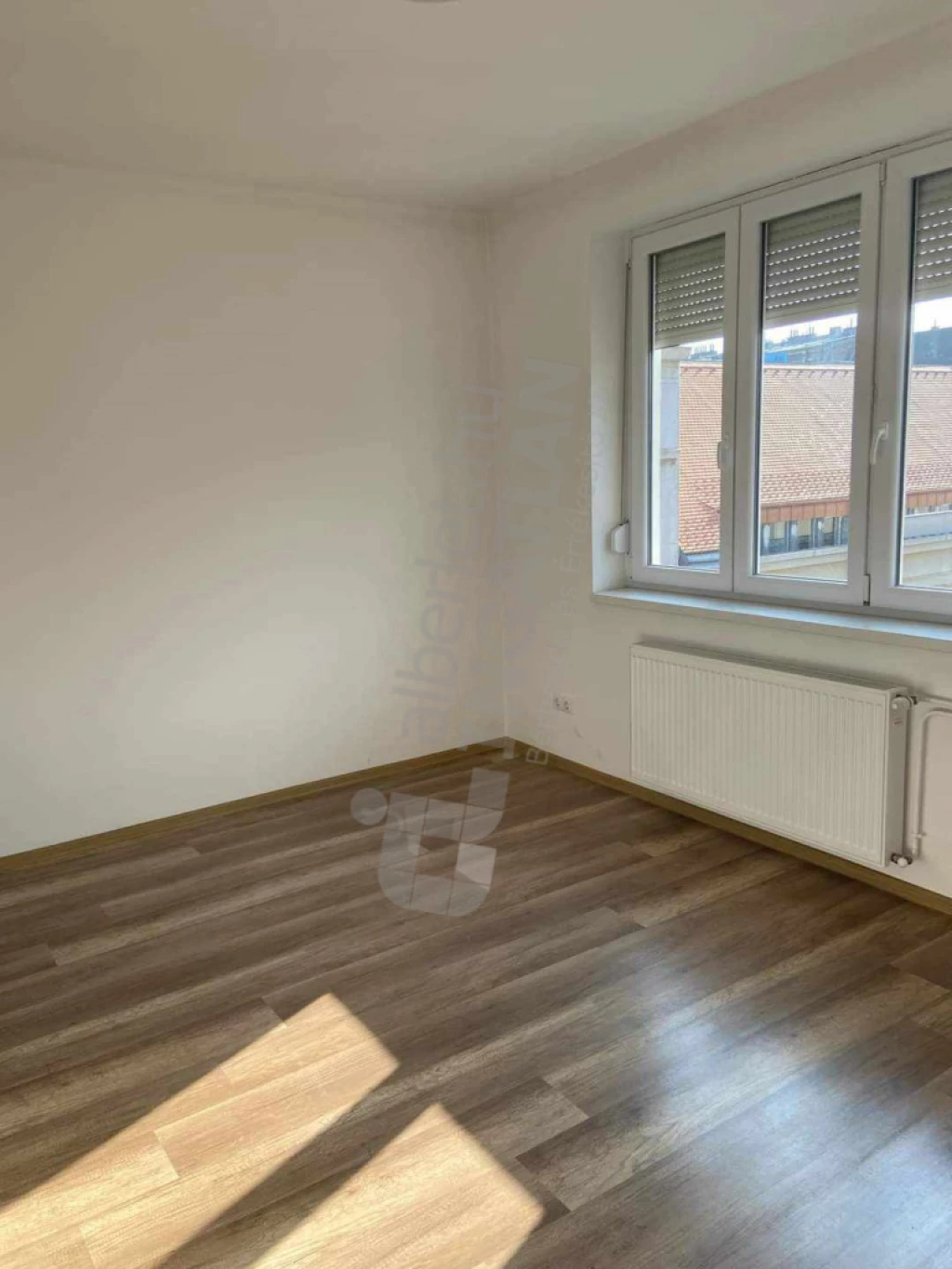 Kiadó téglalakás, Budapest V. kerület, Alkotmány utca