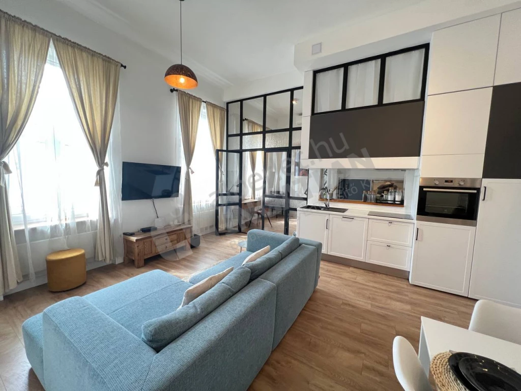 Kiadó téglalakás, Budapest VI. kerület, Paulay Ede utca