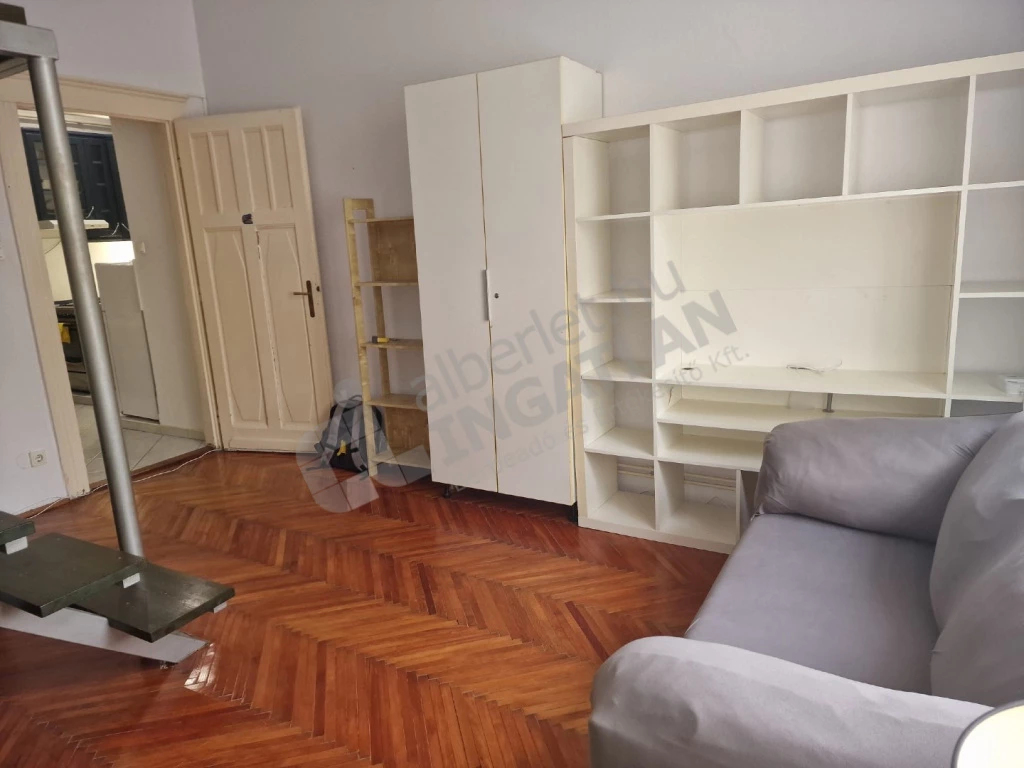 c3-2-name c2-19-name, Budapest XII. kerület, Greguss utca