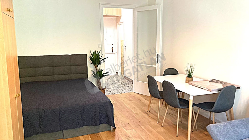 c3-2-name c2-19-name, Budapest II. kerület, Lövőház utca