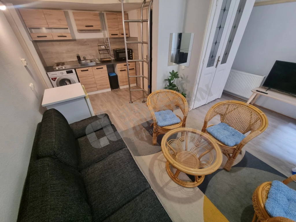 For rent brick flat, Budapest I. kerület, Országház utca