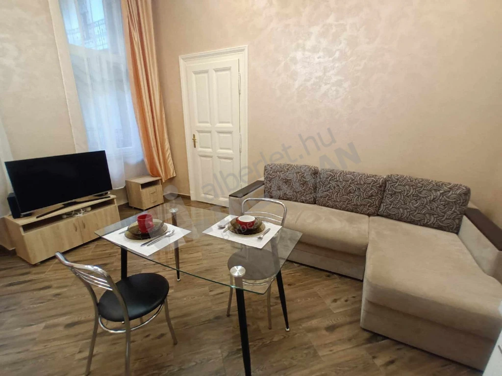 c3-2-name c2-19-name, Budapest VI. kerület, Szondi utca