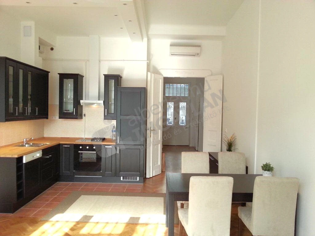 c3-2-name c2-19-name, Budapest XI. kerület, Lágymányosi utca