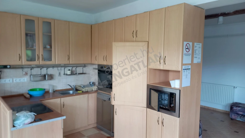 c3-2-name c2-1-name, Galgahévíz, Mikszáth Kálmán utca