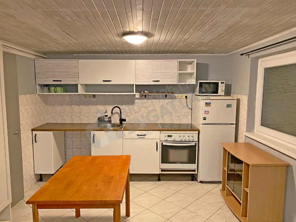 c3-2-name c2-19-name, Budapest XI. kerület, Sáfrány utca