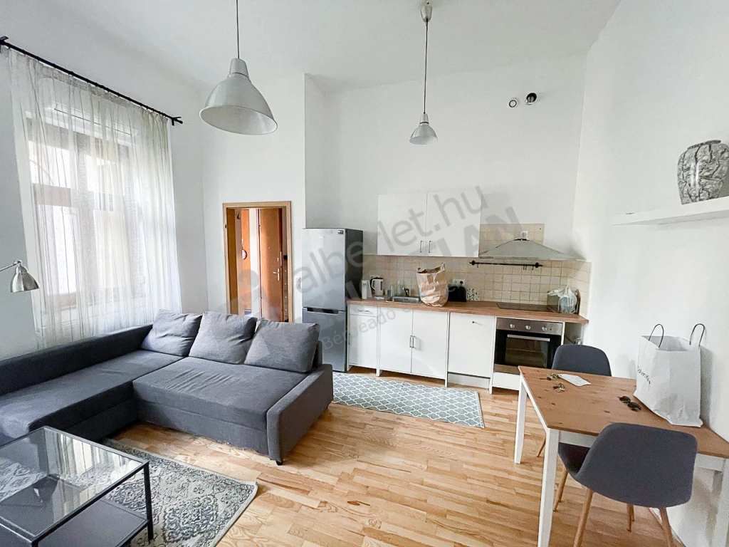 c3-2-name c2-19-name, Budapest VII. kerület, Vörösmarty utca