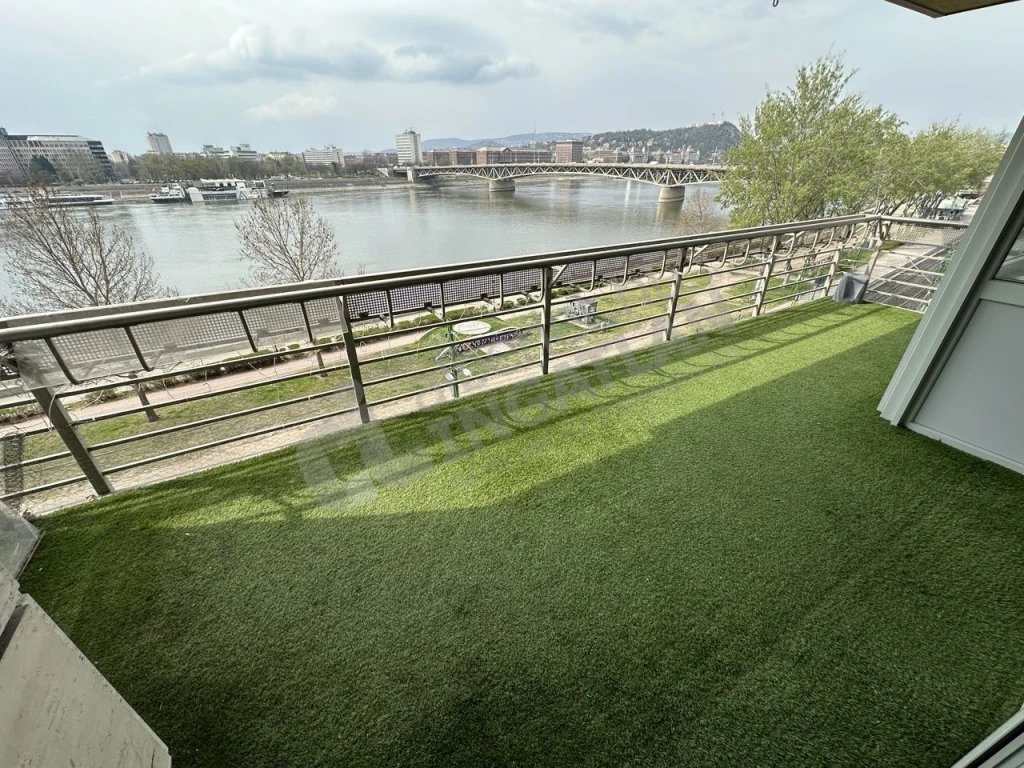 c3-2-name c2-19-name, Budapest IX. kerület, Lechner Ödön fasor