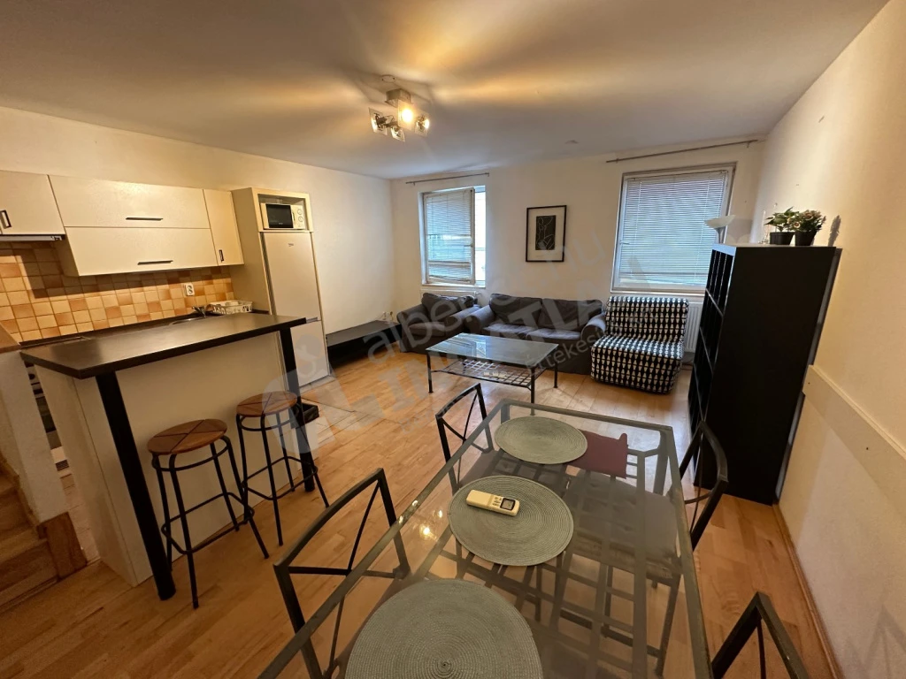 c3-2-name c2-19-name, Budapest VI. kerület, Csengery utca