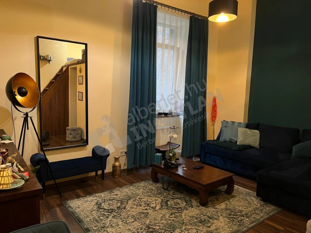 c3-2-name c2-19-name, Budapest VI. kerület, Jókai tér