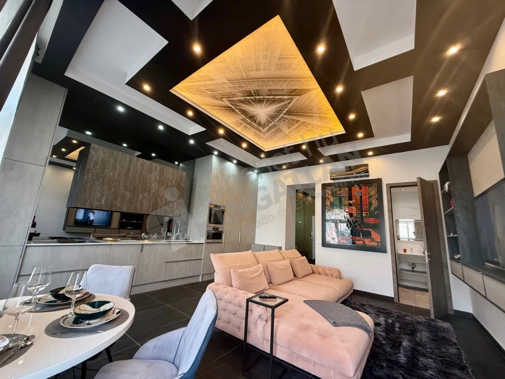 c3-2-name c2-19-name, Budapest V. kerület, Garibaldi utca