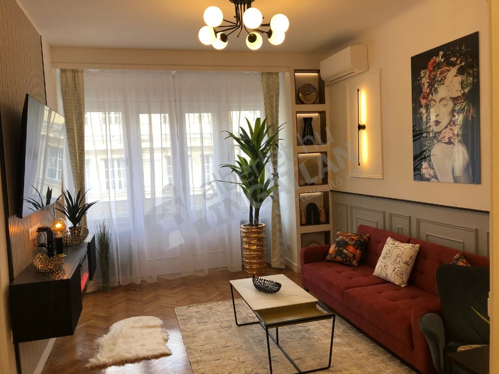 c3-2-name c2-19-name, Budapest V. kerület, Szalay utca