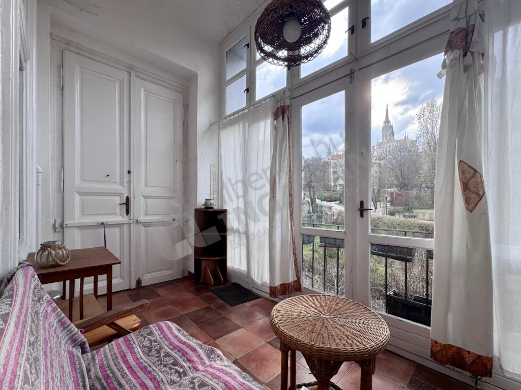 c3-2-name c2-19-name, Budapest I. kerület, Iskola utca