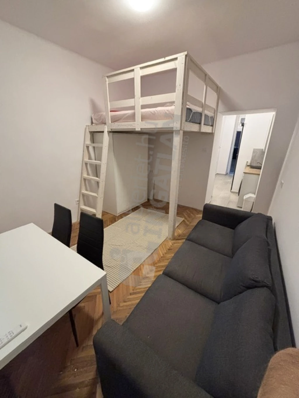 c3-2-name c2-19-name, Budapest VIII. kerület, Szerdahelyi utca