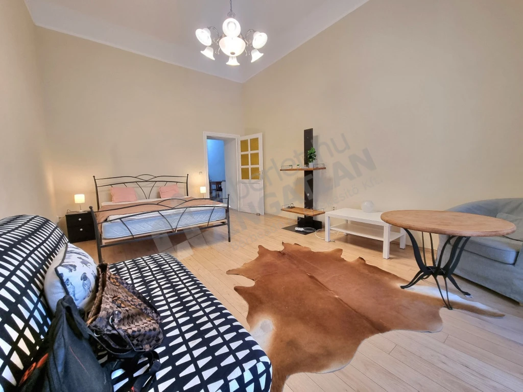 c3-2-name c2-19-name, Budapest V. kerület, Váci utca