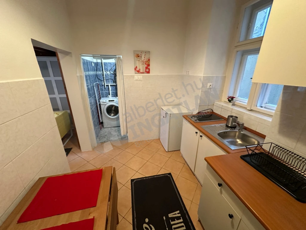 c3-2-name c2-19-name, Budapest VI. kerület, Hajós utca