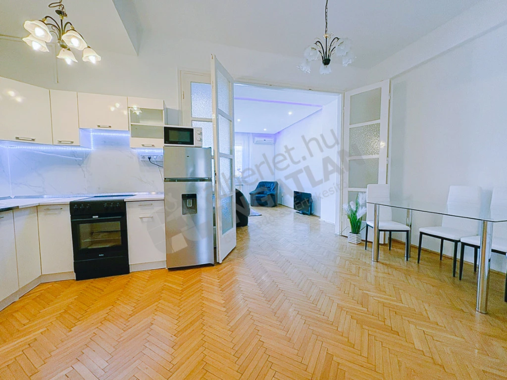 c3-2-name c2-19-name, Budapest V. kerület, Petőfi Sándor utca