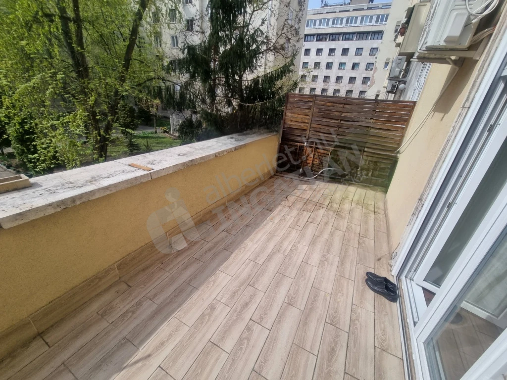 Kiadó téglalakás, Budapest V. kerület, Balaton utca