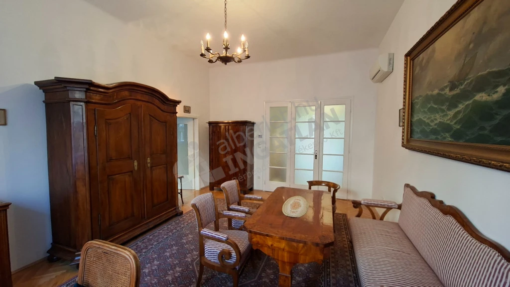 c3-2-name c2-19-name, Budapest I. kerület, Attila út