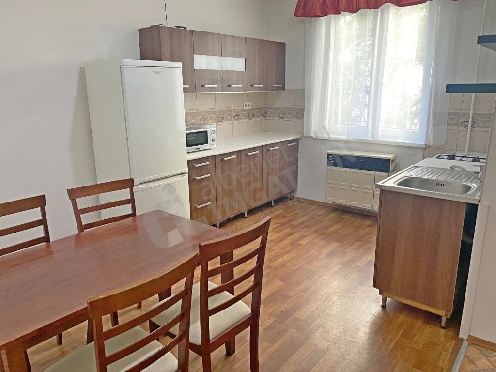 Eladó téglalakás, Budapest XI. kerület, Fehérvári út