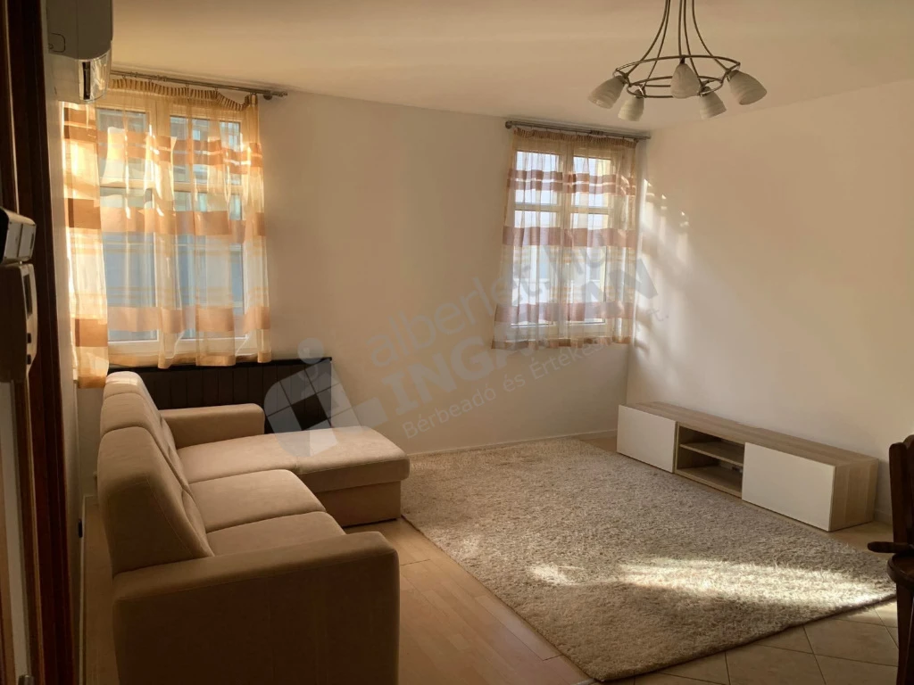 c3-2-name c2-19-name, Budapest IX. kerület, Viola utca