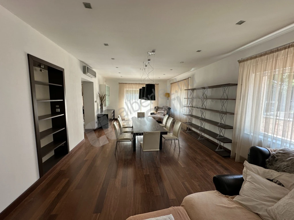 Kiadó családi ház, Budapest III. kerület, Szépvölgyi út