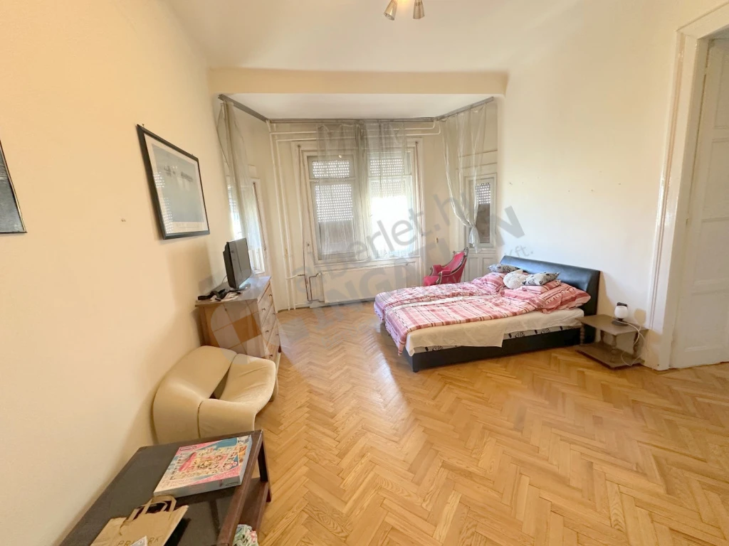 Kiadó téglalakás, Budapest V. kerület, Balassi Bálint utca