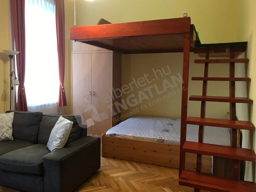 Kiadó téglalakás, Budapest XIII. kerület, Váci út