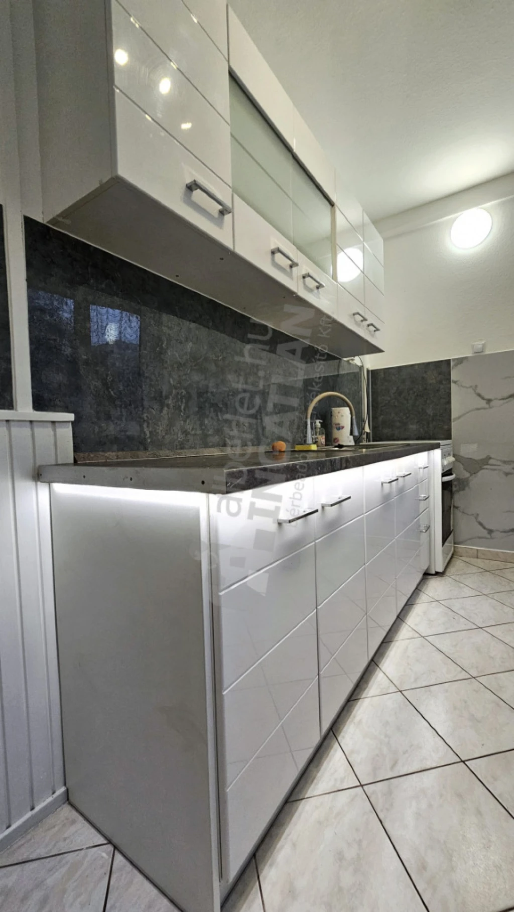 Kiadó téglalakás, Budapest XXI. kerület, Krizantém utca