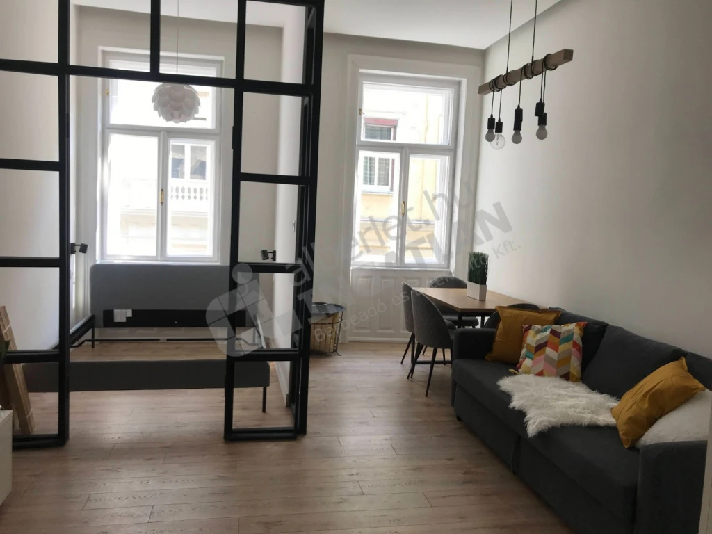 c3-2-name c2-19-name, Budapest VI. kerület, Weiner Leó utca