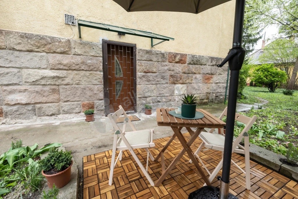 c3-2-name c2-19-name, Budapest II. kerület, Lotz Károly utca