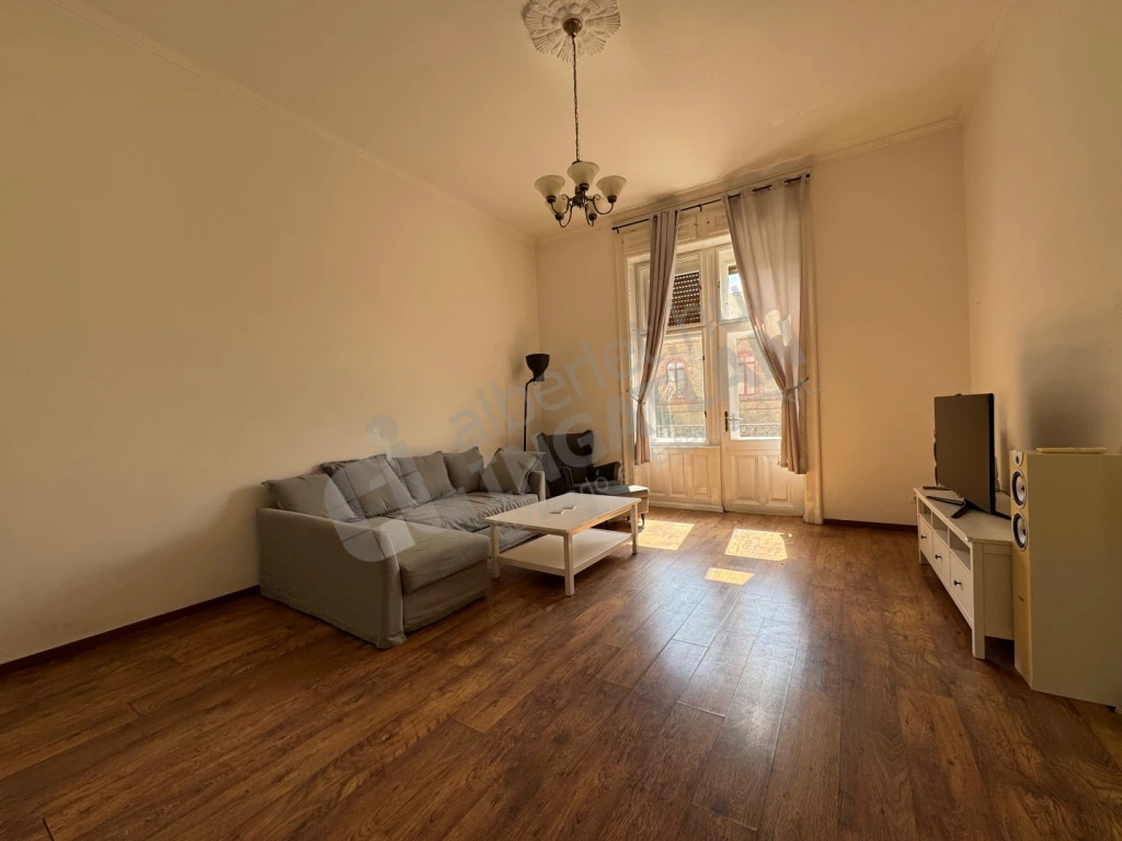 Kiadó téglalakás, Budapest VII. kerület, Dembinszky utca