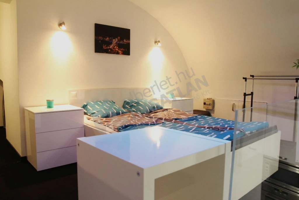 Kiadó téglalakás, Budapest VII. kerület, Király utca