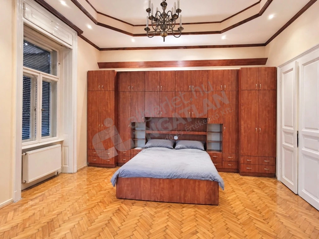 Kiadó téglalakás, Budapest VII. kerület, Baross tér