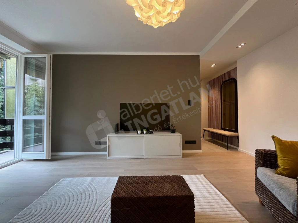 Kiadó téglalakás, Budapest I. kerület, Harkály utca