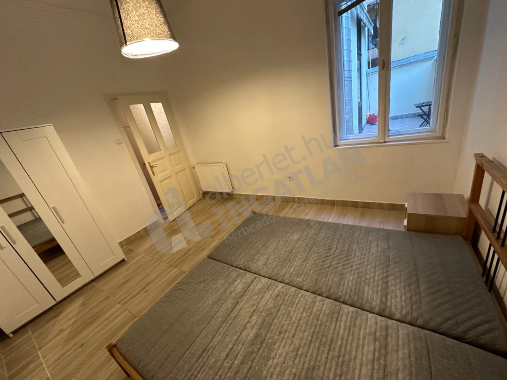 Kiadó téglalakás, Budapest VI. kerület, Paulay Ede utca