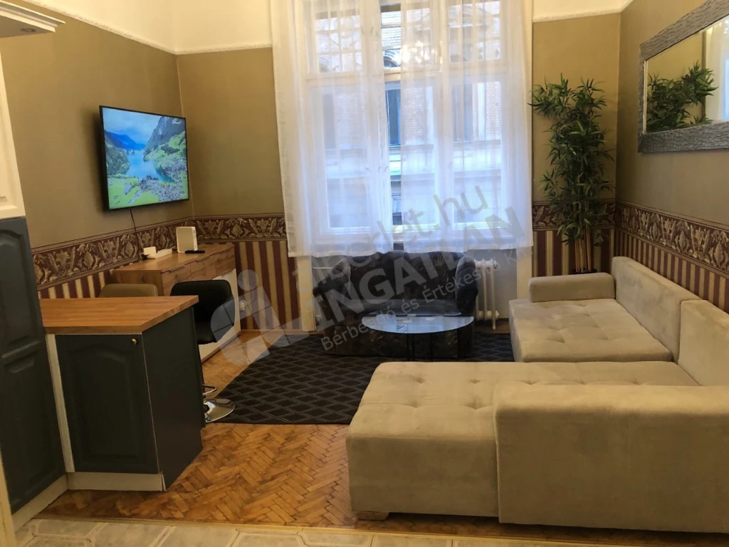 Kiadó téglalakás, Budapest V. kerület, Alkotmány utca