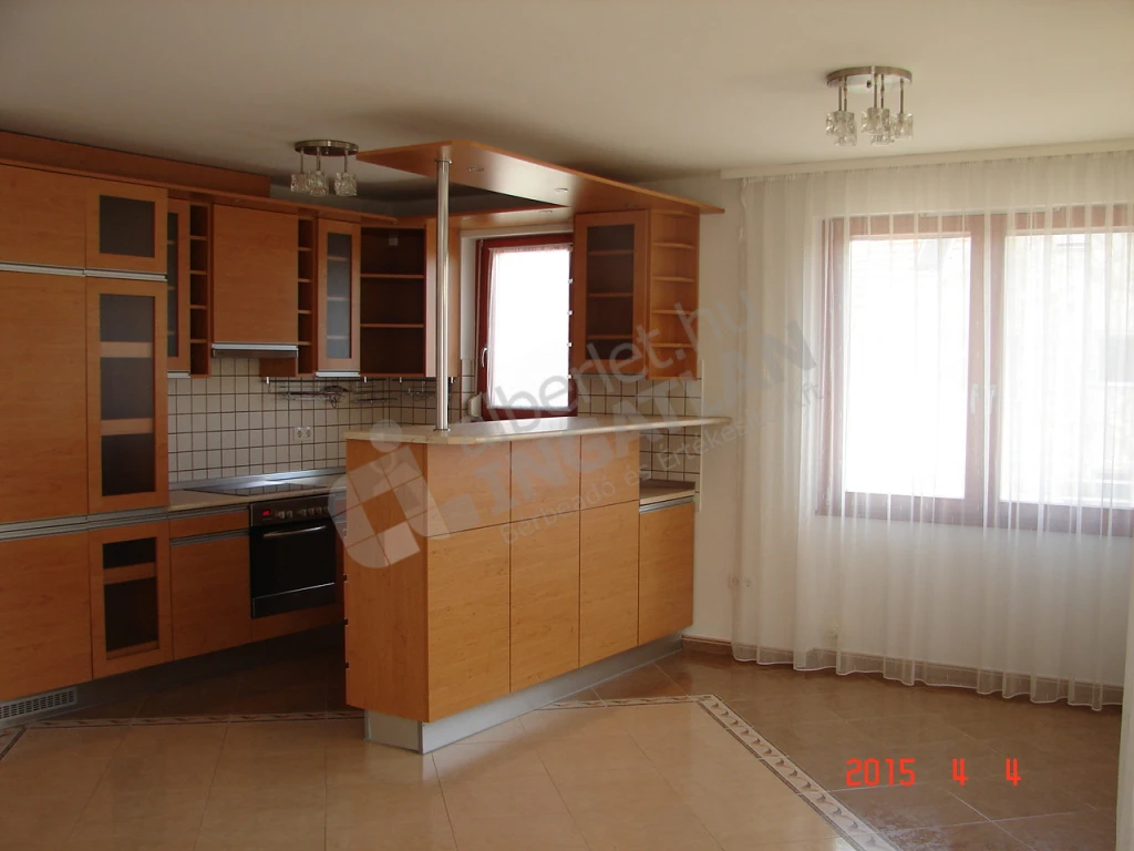 Eladó téglalakás, Budapest III. kerület, Perényi út