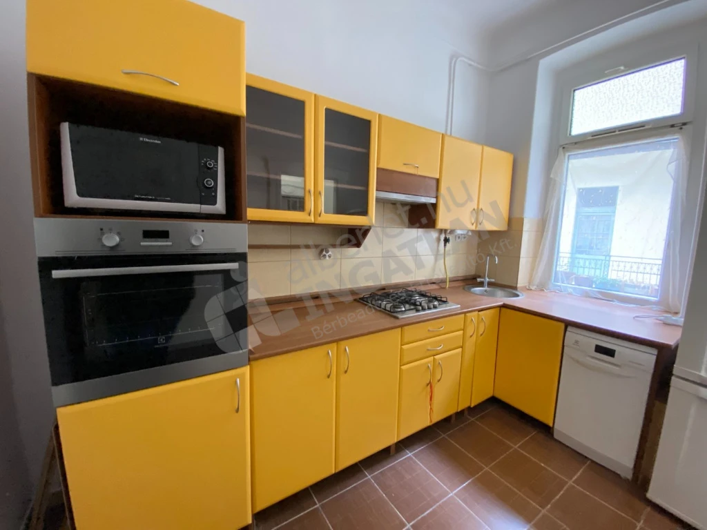 Kiadó téglalakás, Budapest II. kerület, Lövőház utca