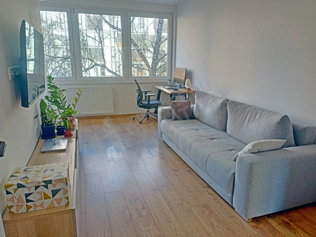 Kiadó téglalakás, Budapest I. kerület, Csalogány utca