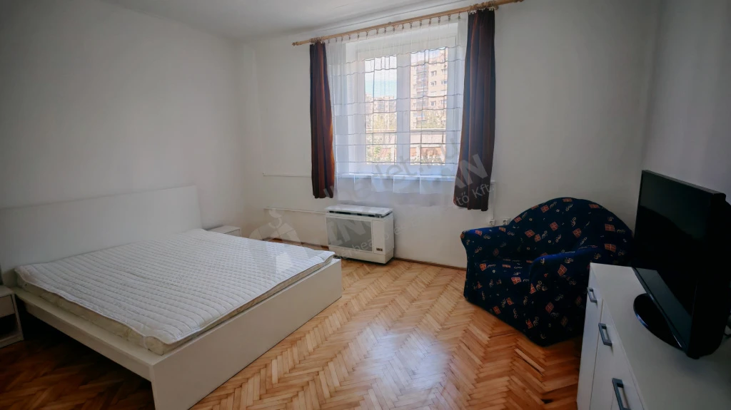Kiadó téglalakás, Budapest X. kerület, Üllői köz
