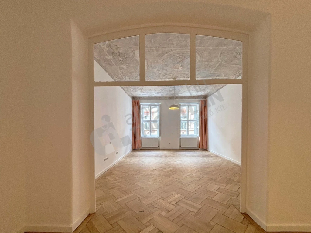 Kiadó téglalakás, Budapest VIII. kerület, Gyulai Pál utca
