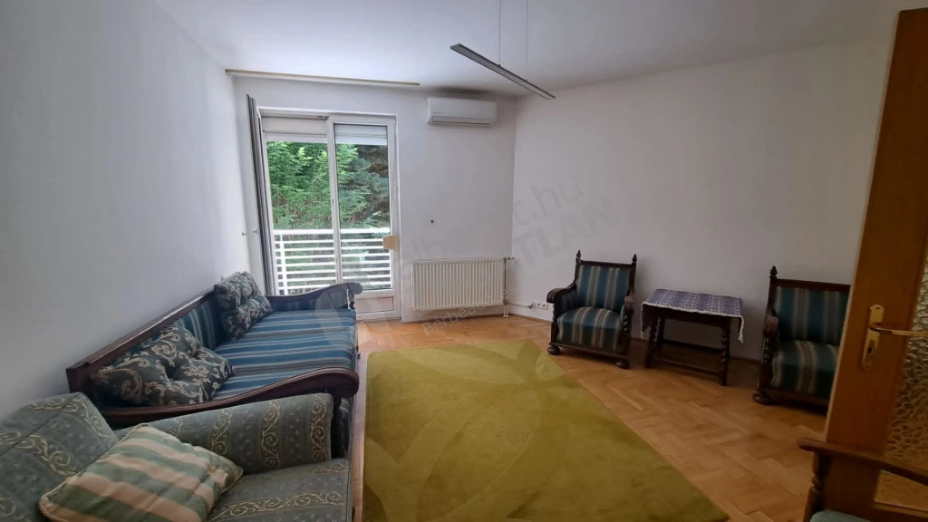 c3-2-name c2-19-name, Budapest II. kerület, Ürömi utca